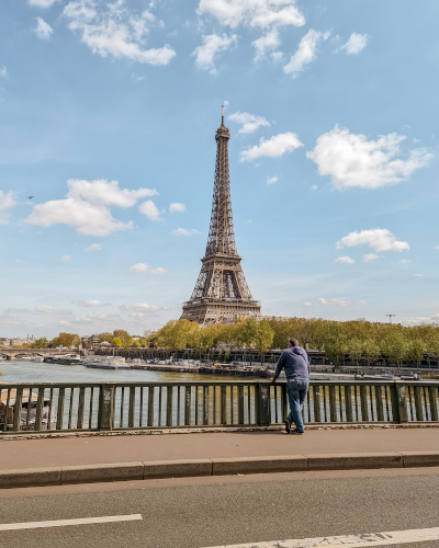Eiffel Tower Photo Spot at Pont de Bir-Hakeim in Paris