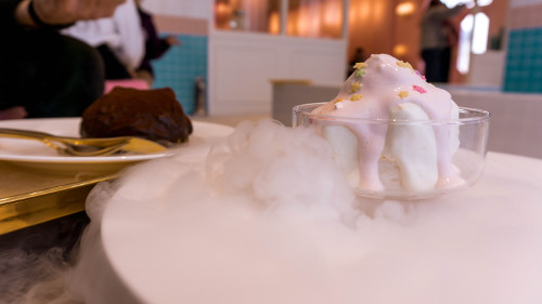 Snow mountain cake at Instagrammable café Stylenanda Pinkpoolcafé in Seoul, Korea